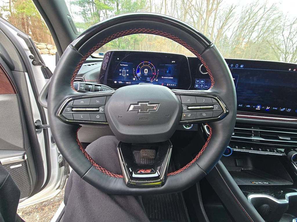 Used 2024 Chevrolet Traverse RS w/ LPO, Floor Liner Package image 4