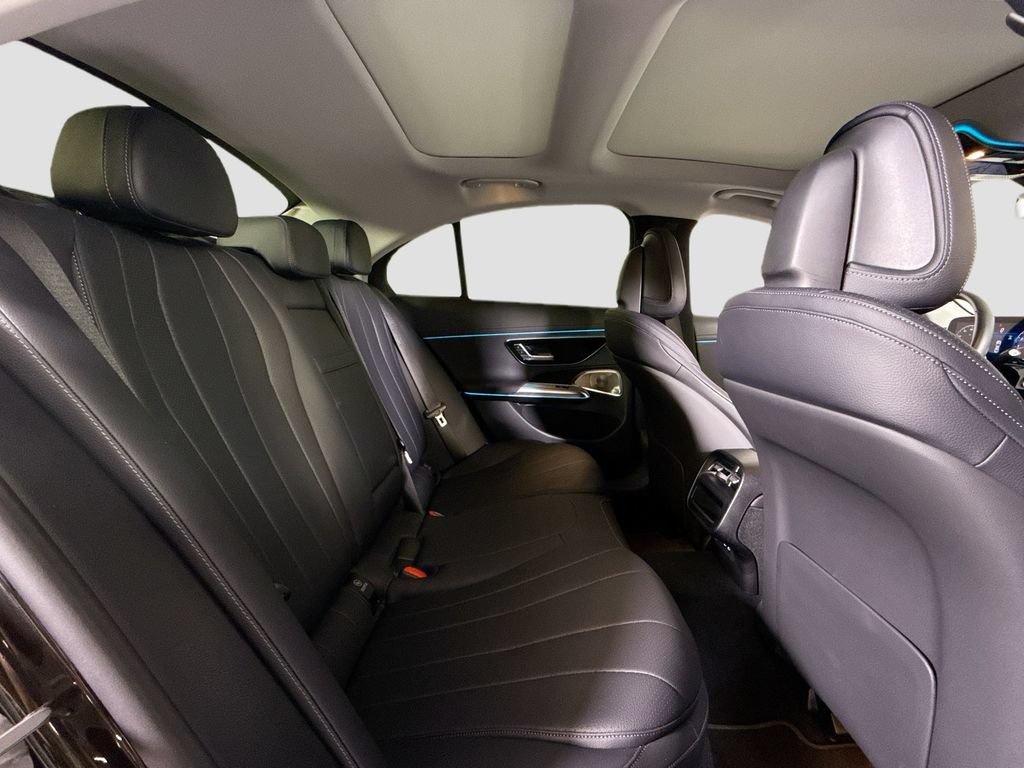 Used 2025 Mercedes-Benz E 350 Sedan image 17