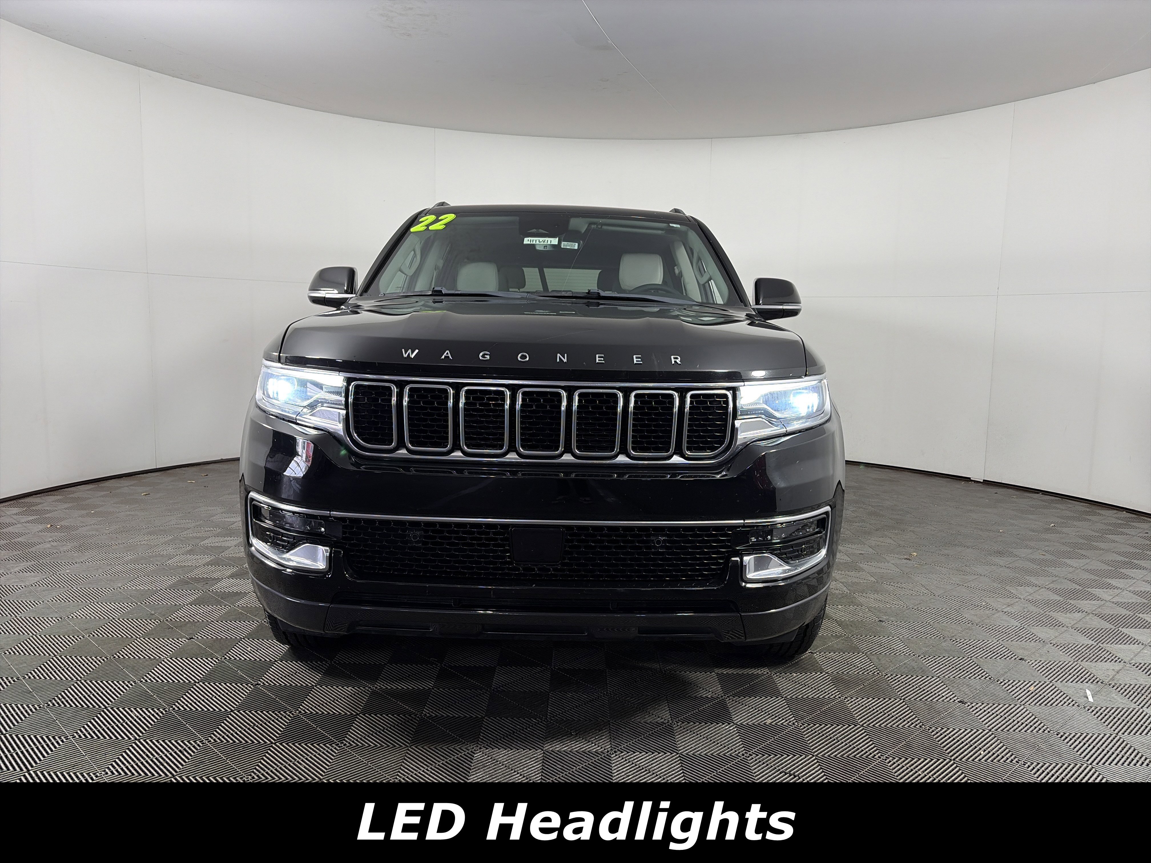 Used 2022 Jeep Wagoneer Series I image 2