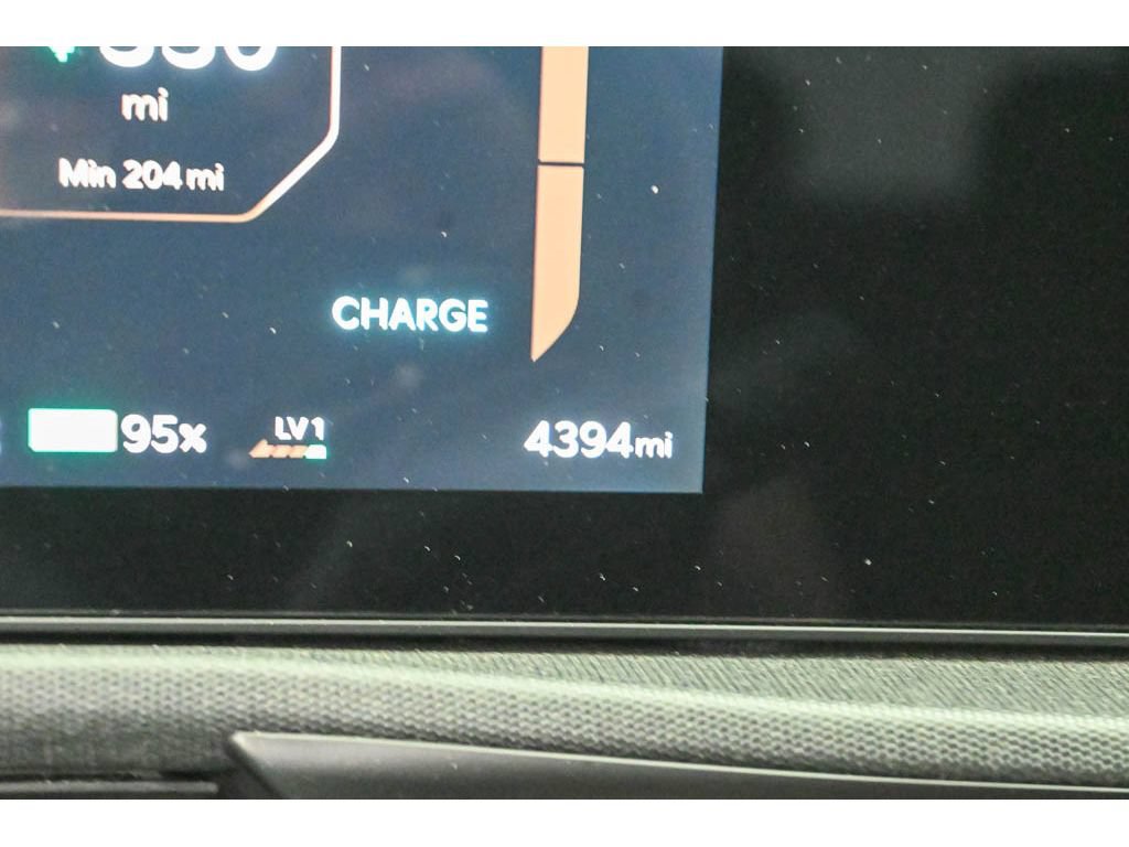 Certified 2025 Kia EV6 Light w/ Light LR Technology Package AWD/4WD image 23