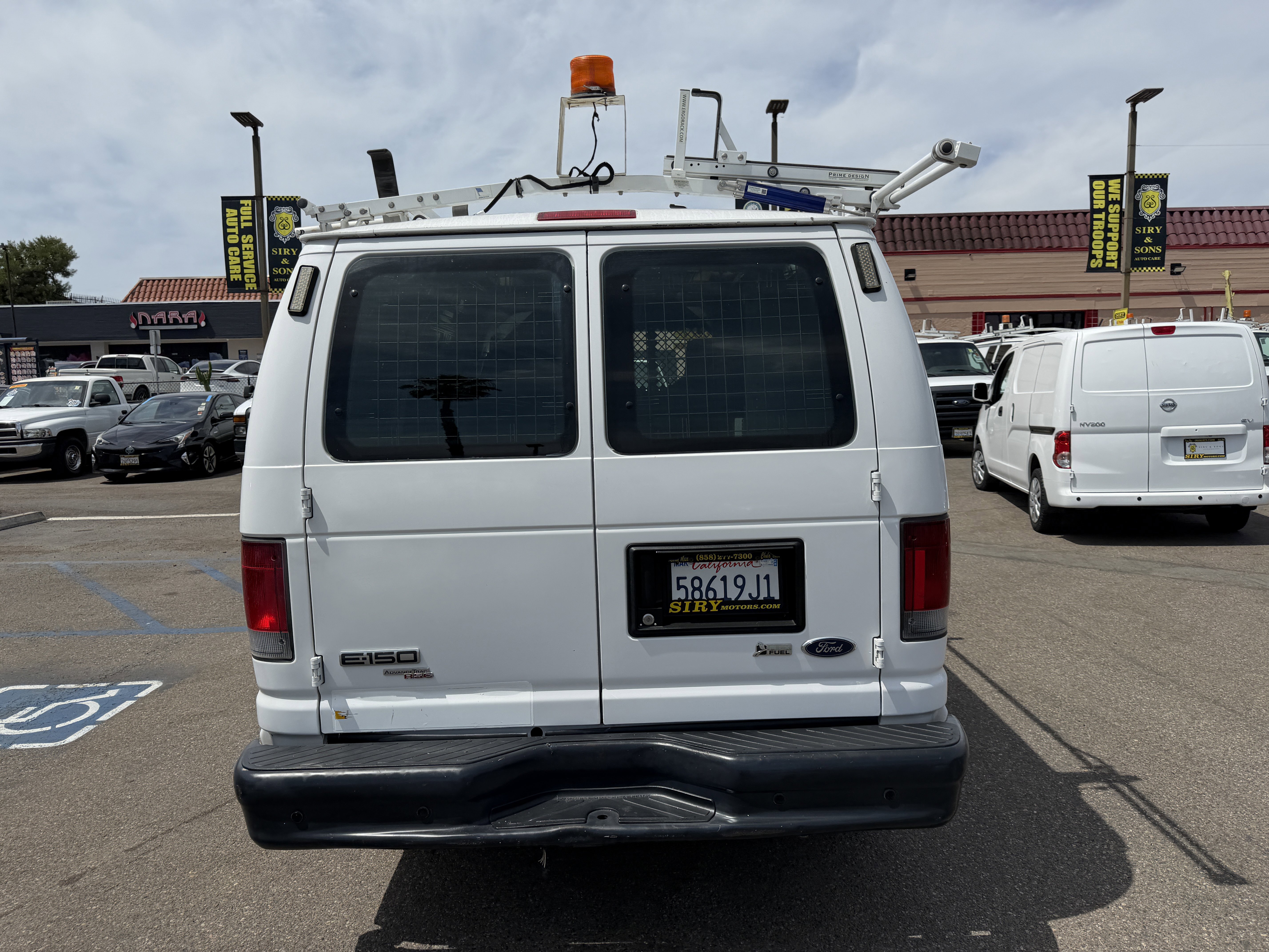 Used 2013 Ford E-150 and Econoline 150 w/ PWR Group RWD image 4