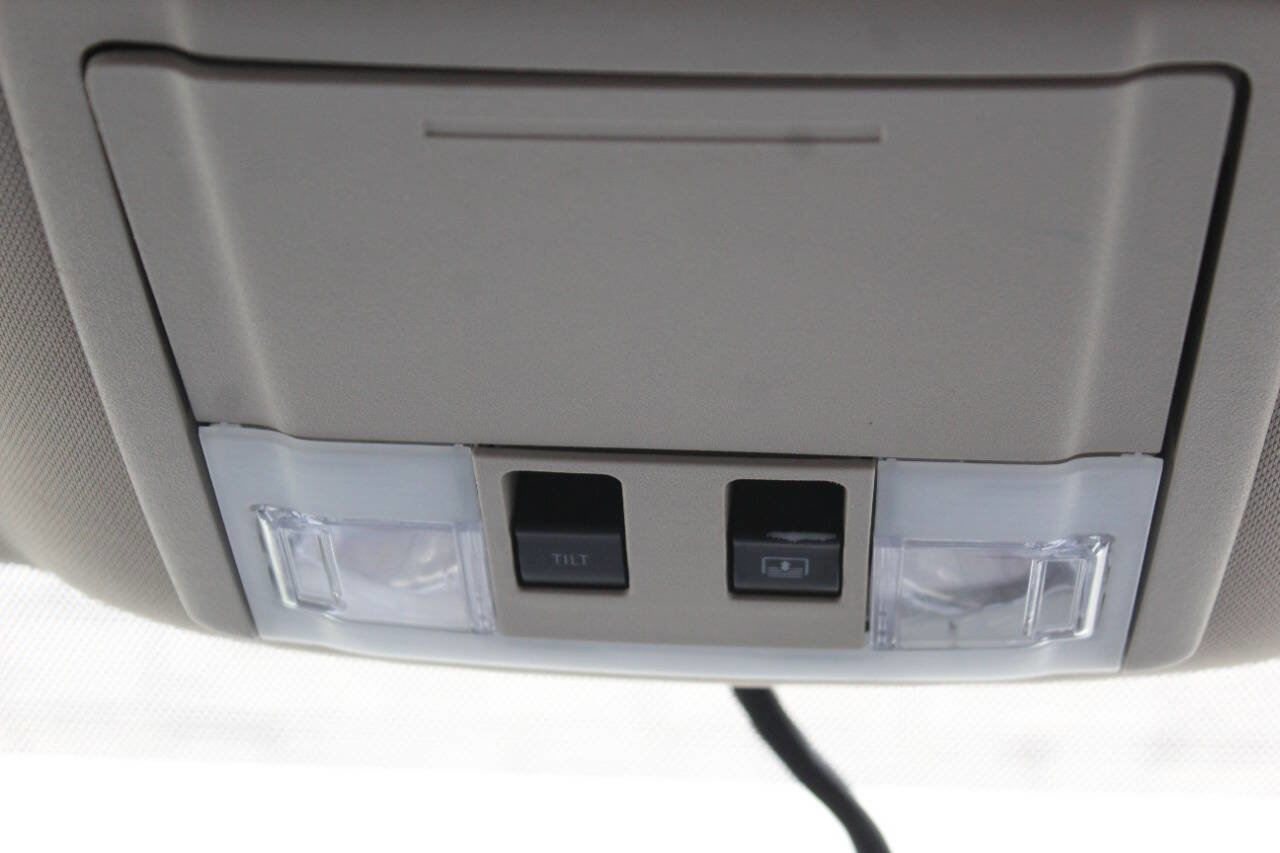 Used 2013 Ford Edge SEL image 26