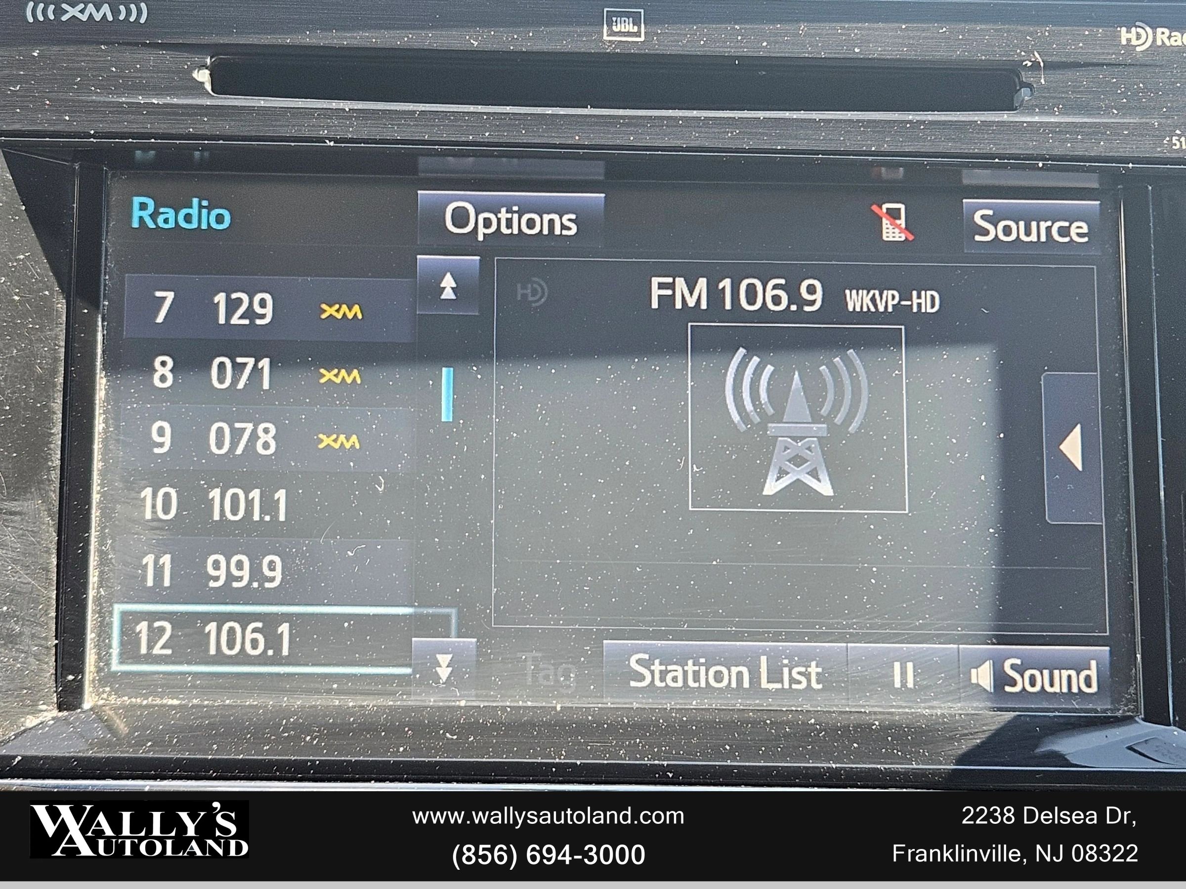 Used 2015 Toyota Avalon Limited FWD image 34