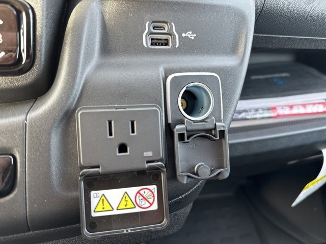 New 2023 RAM ProMaster 1500 w/ Convenience Group FWD image 23