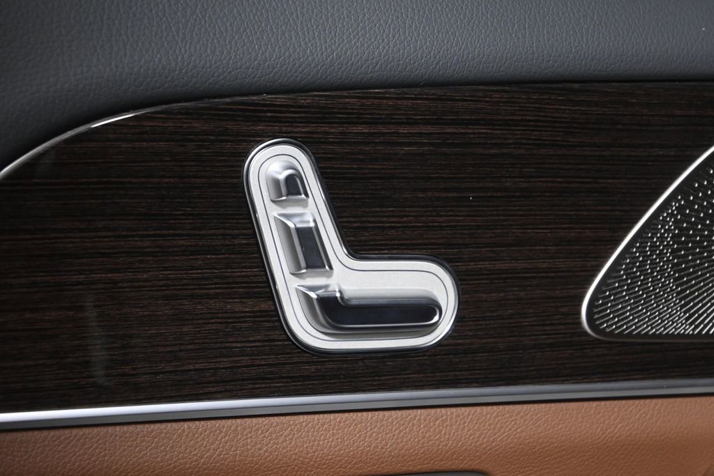 New 2026 Mercedes-Benz GLS 450 4MATIC image 27