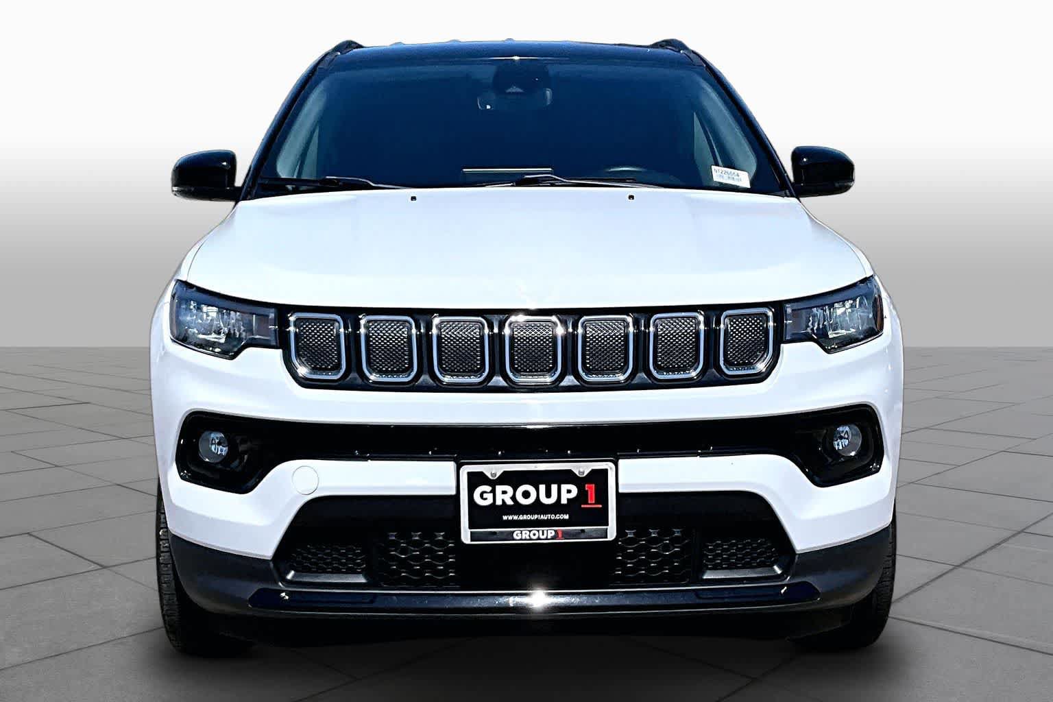 Used 2022 Jeep Compass Limited AWD/4WD image 4