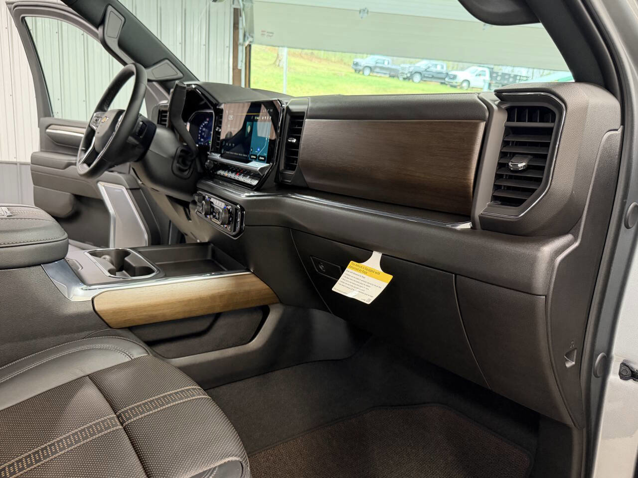 Used 2024 Chevrolet Silverado 2500 High Country w/ High Country Premium Package image 37