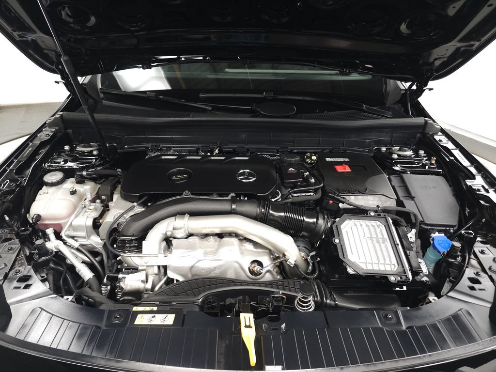 Certified 2026 Mercedes-Benz GLB 250 4MATIC image 32