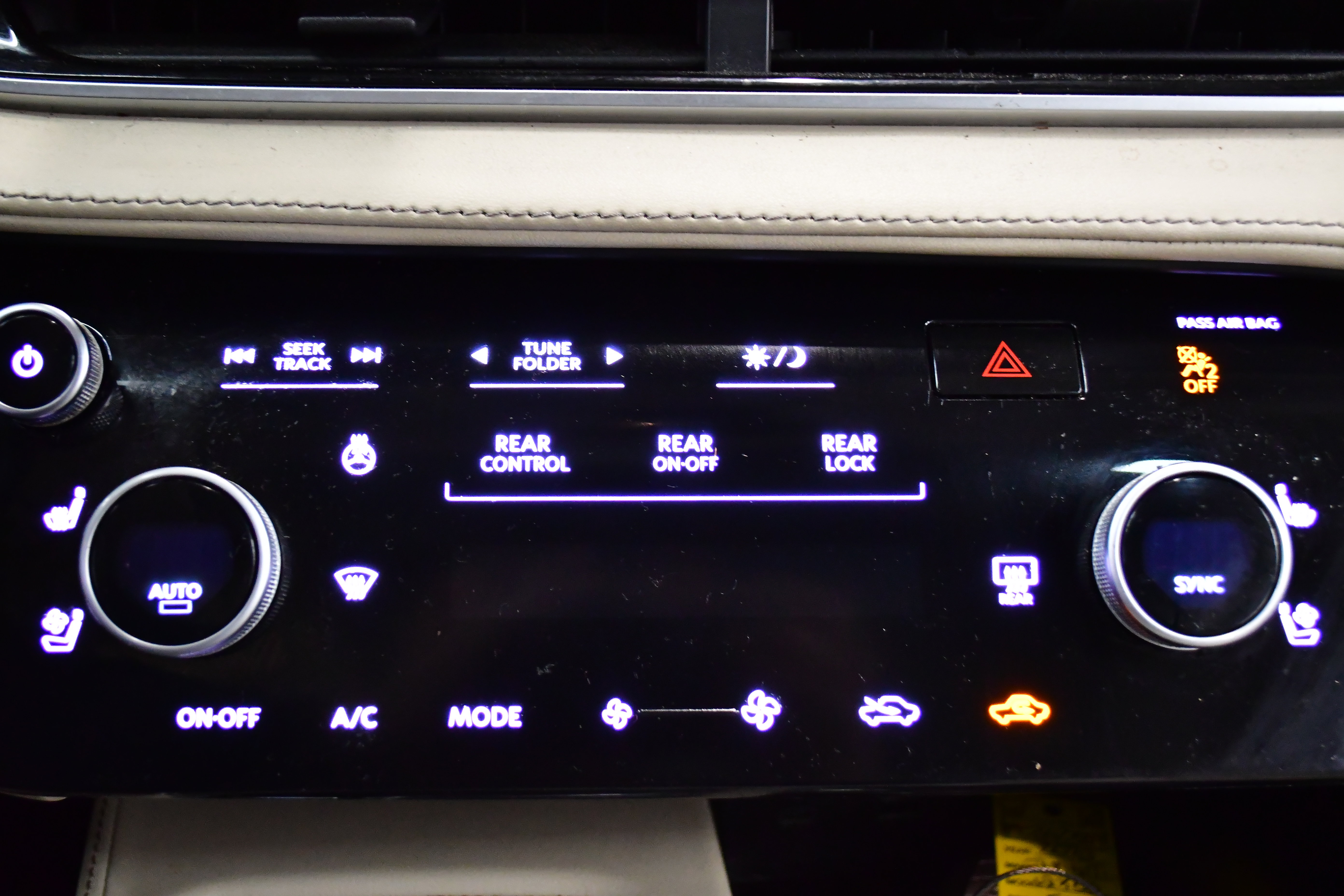 Used 2023 INFINITI QX60 Luxe w/ Cargo Package image 31