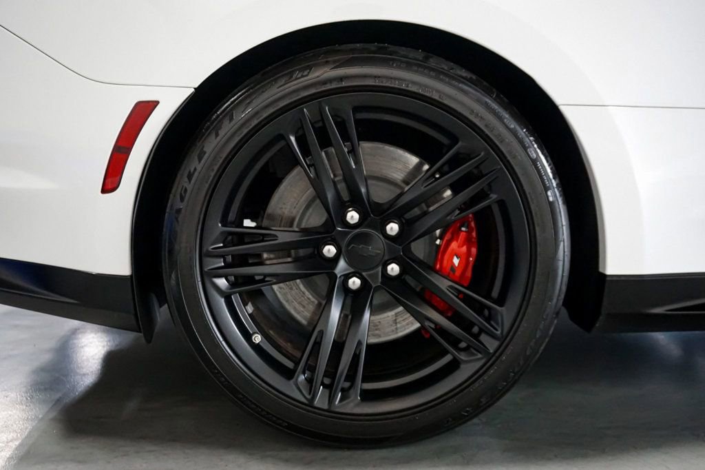 Used 2020 Chevrolet Camaro ZL1 image 46