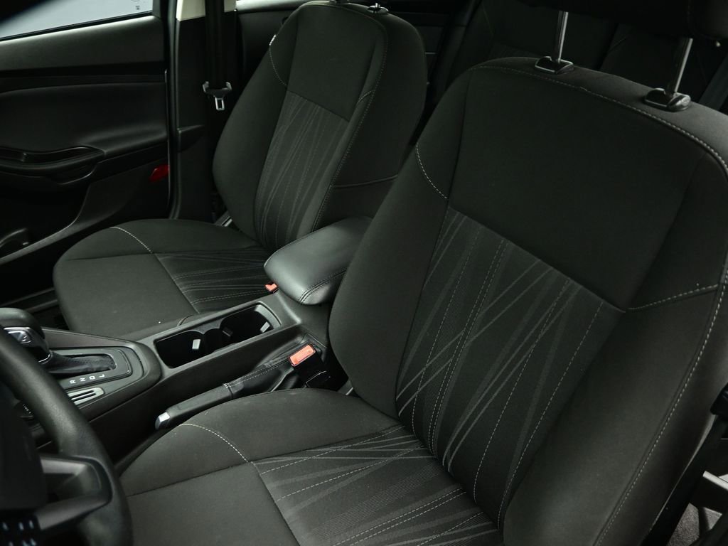 Used 2018 Ford Focus SE image 52