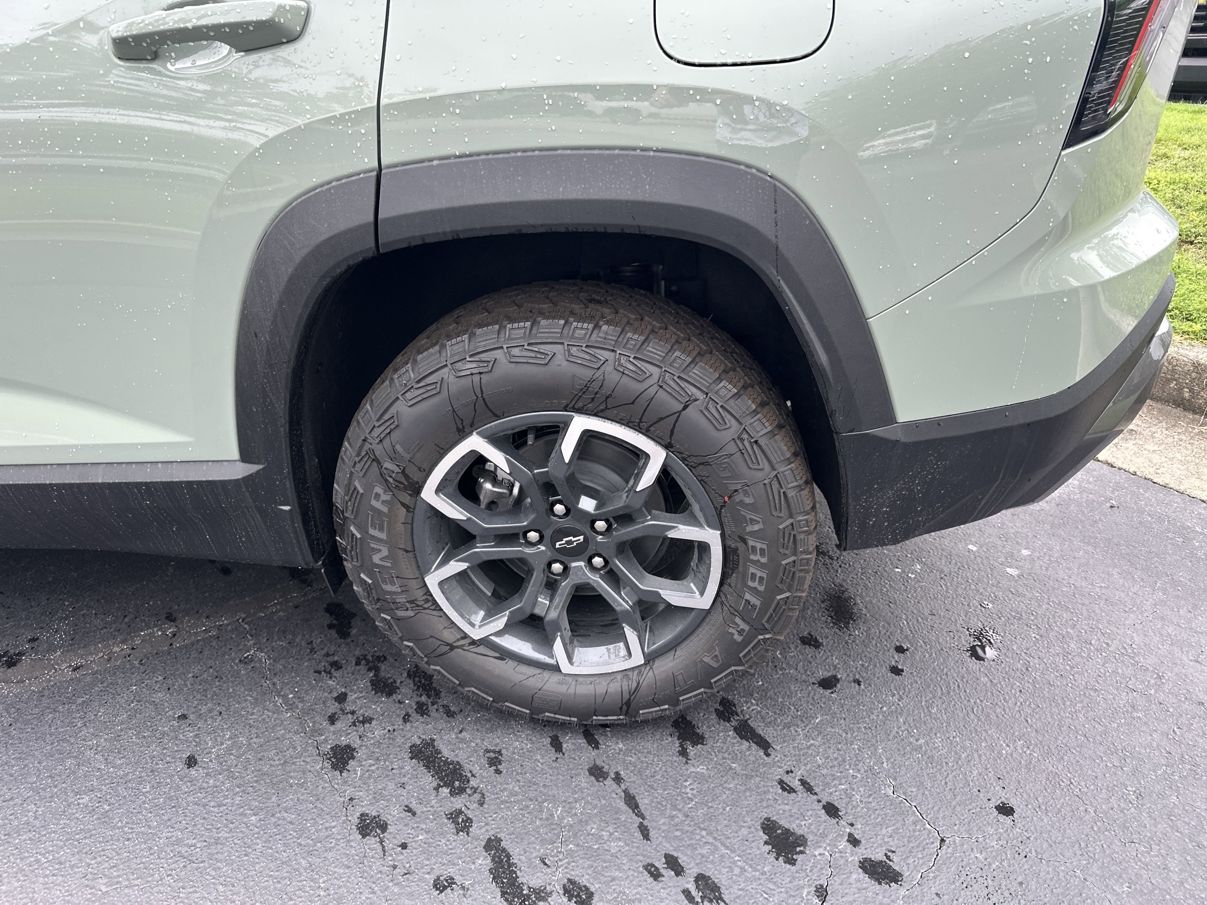 New 2026 Chevrolet Equinox ACTIV w/ Convenience Package III image 19