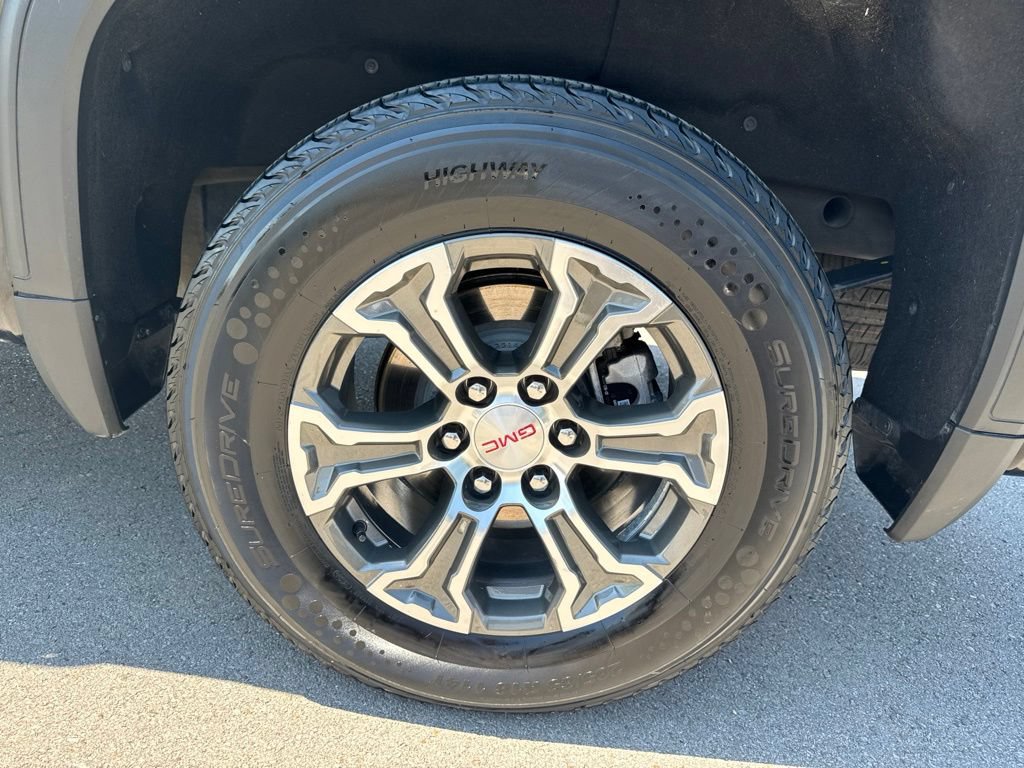 Used 2025 GMC Sierra 1500 SLT AWD/4WD image 23
