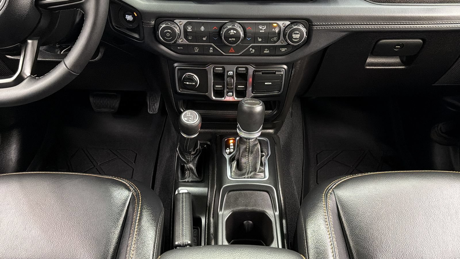 Used 2025 Jeep Gladiator Sport AWD/4WD image 31