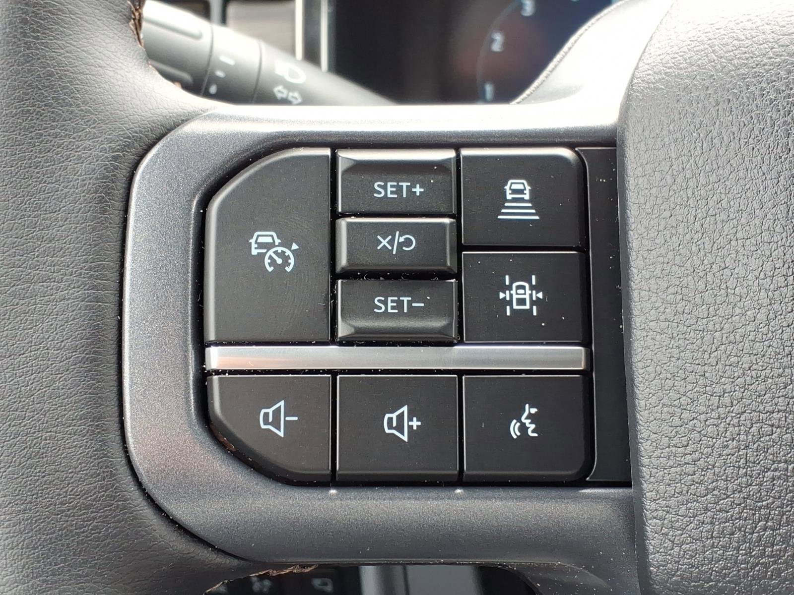 Used 2025 Ford F150 Lariat w/ Equipment Group 501A Mid AWD/4WD image 25