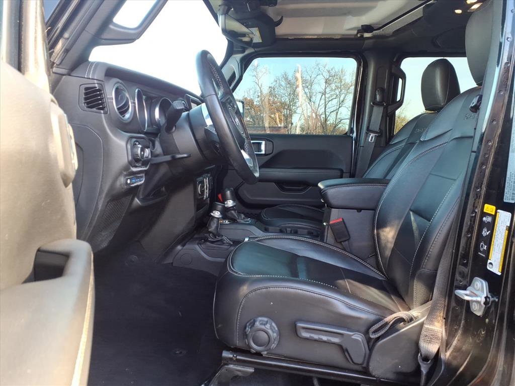 Used 2023 Jeep Wrangler Sahara w/ Cold Weather Group image 13