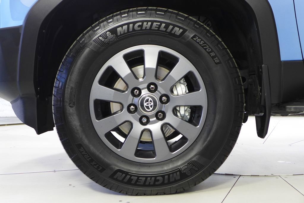 Used 2024 Toyota Land Cruiser image 5