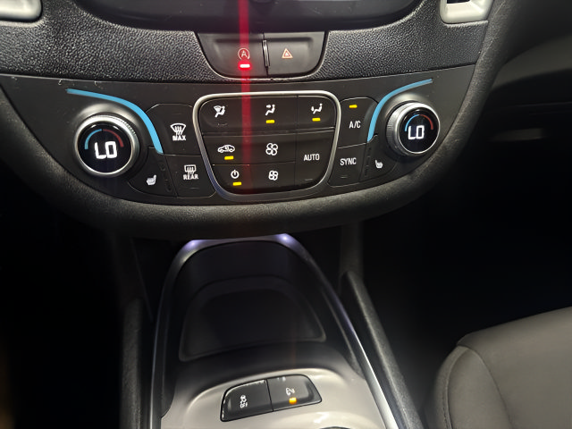 Used 2024 Chevrolet Malibu LT FWD image 23