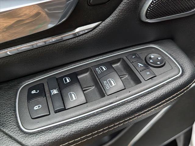 Used 2022 RAM 1500 Laramie AWD/4WD image 29