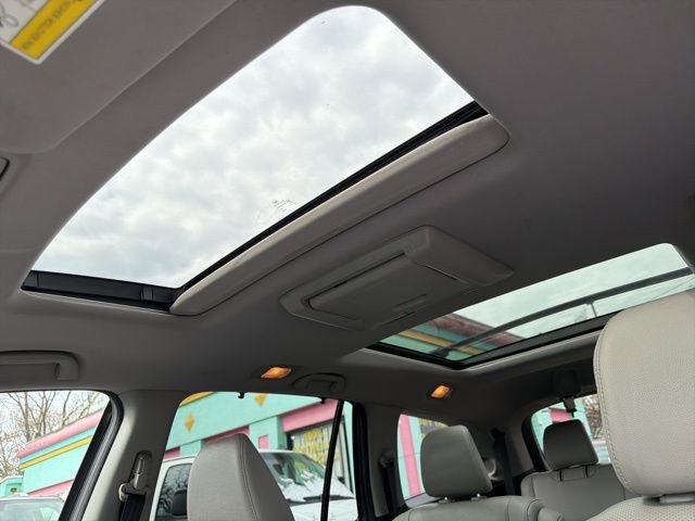 Used 2017 Honda Pilot Elite image 26