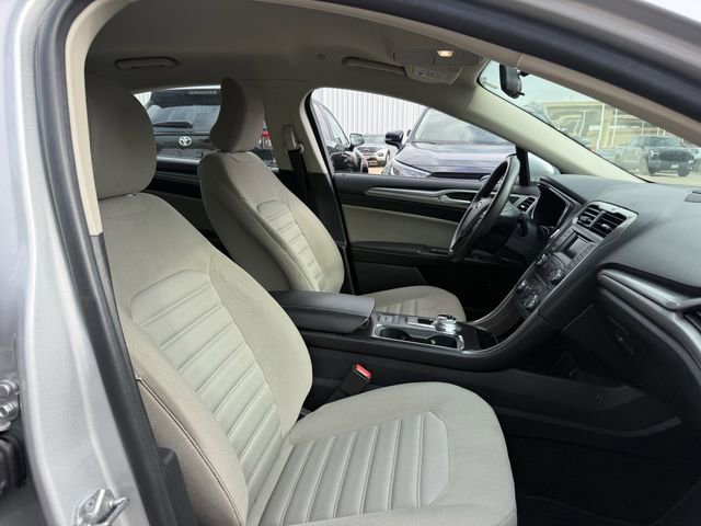 Used 2018 Ford Fusion S FWD image 27