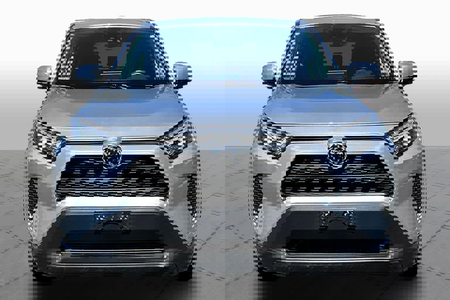 Used 2024 Toyota RAV4 LE image 4