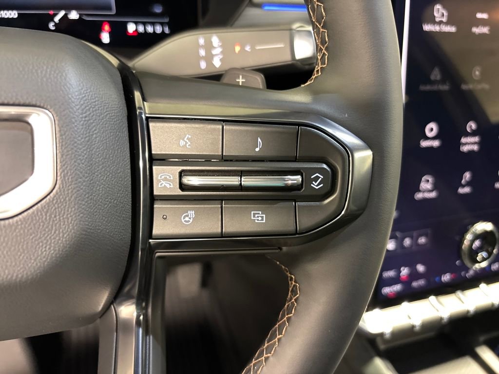 New 2026 GMC Acadia AT4 w/ LPO, Floor Liner Package image 33