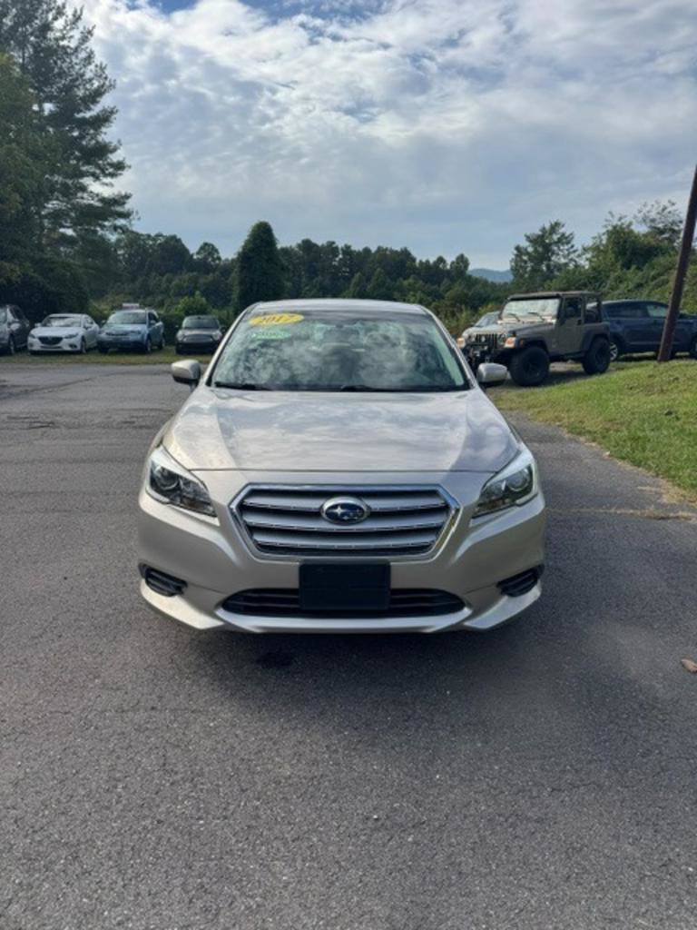 Used 2017 Subaru Legacy 2.5i Premium AWD/4WD image 2