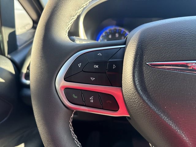 New 2026 Chrysler Pacifica Select image 12