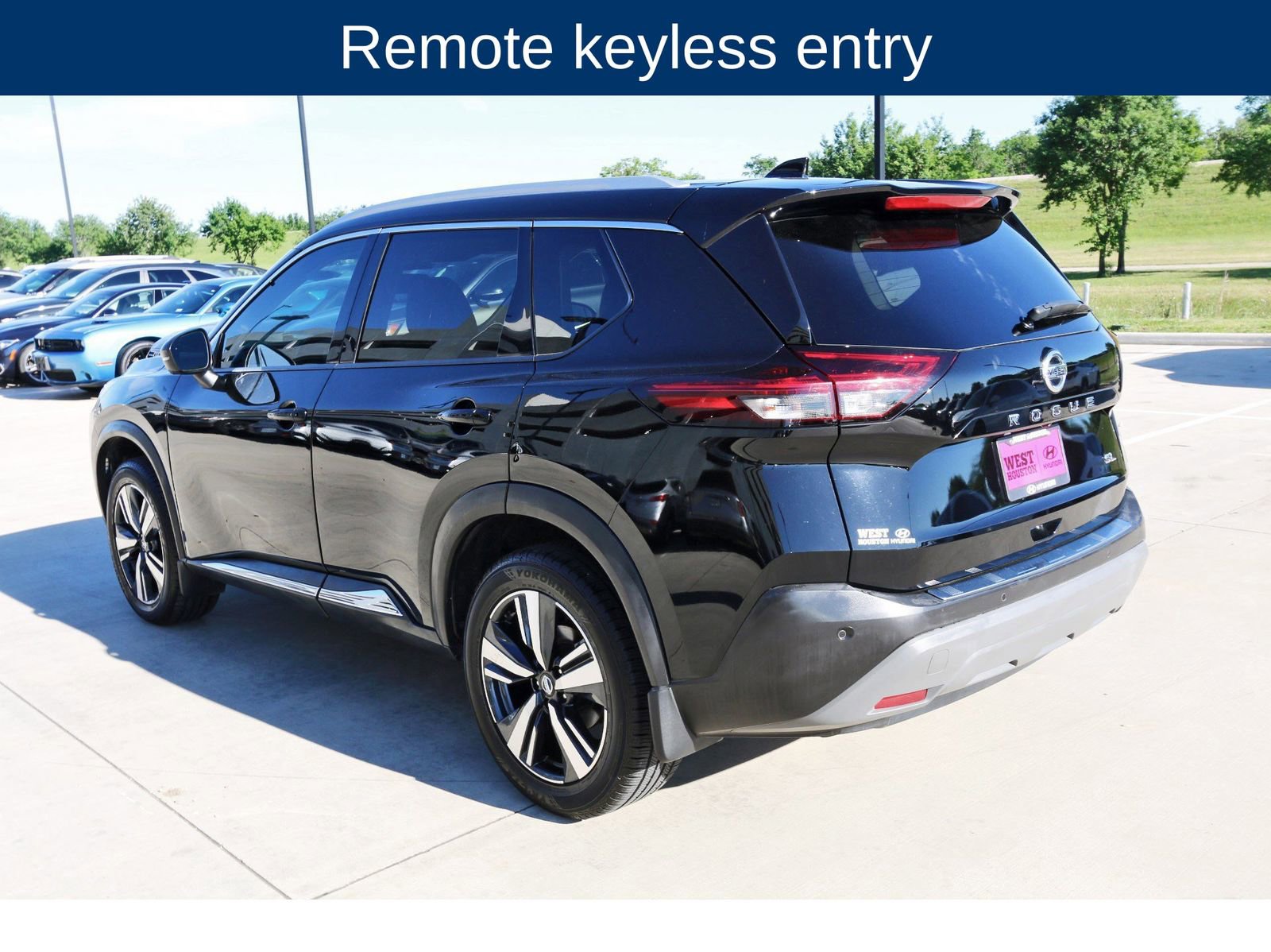 Used 2021 Nissan Rogue SL w/ Premium Package image 6