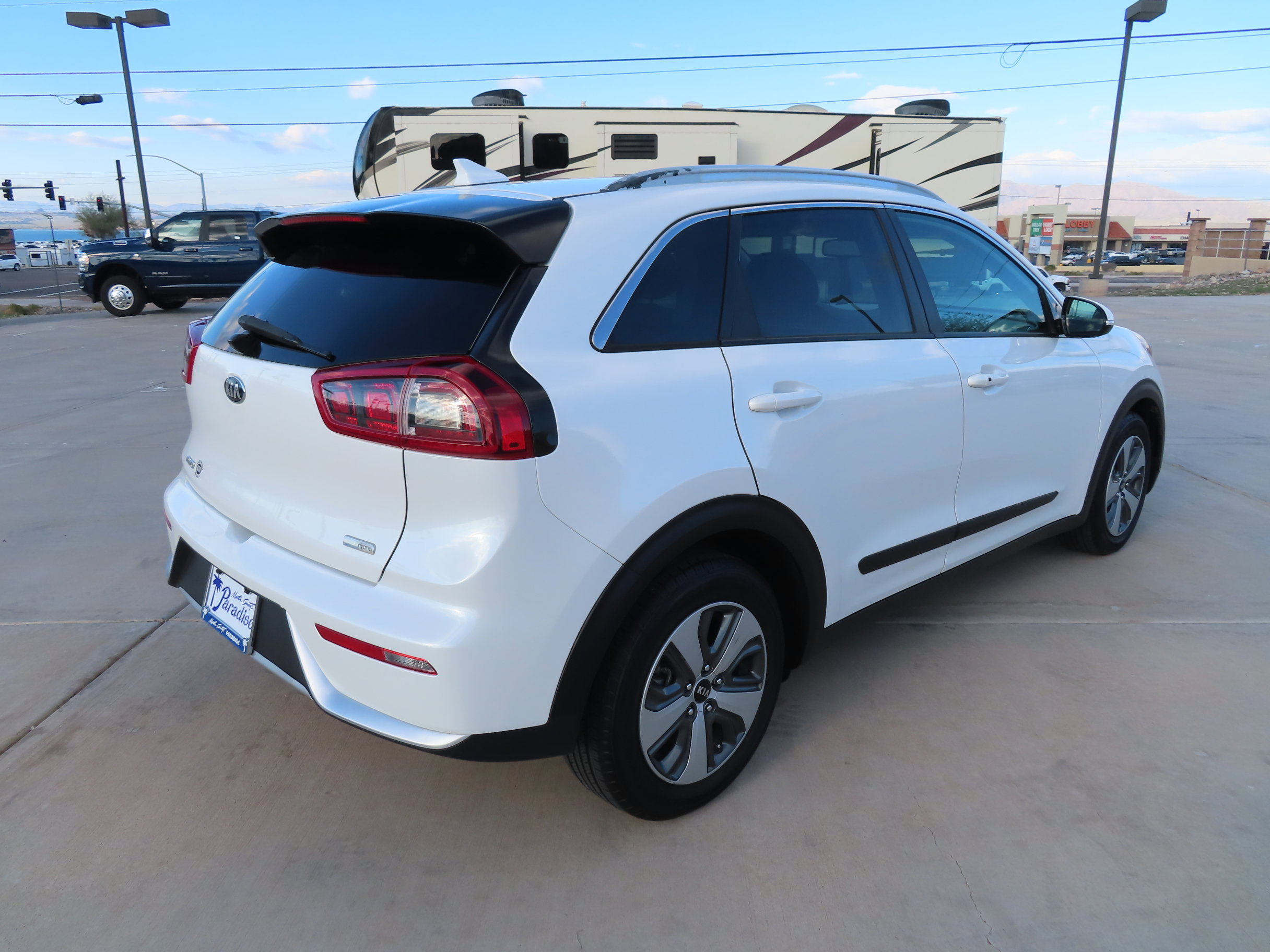 Used 2019 Kia Niro EX image 6