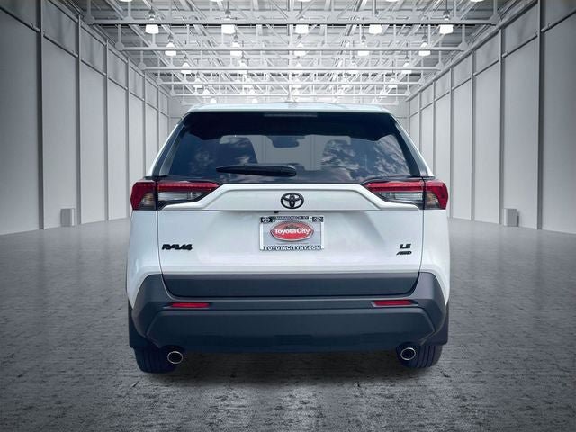 Certified 2023 Toyota RAV4 LE AWD/4WD image 9