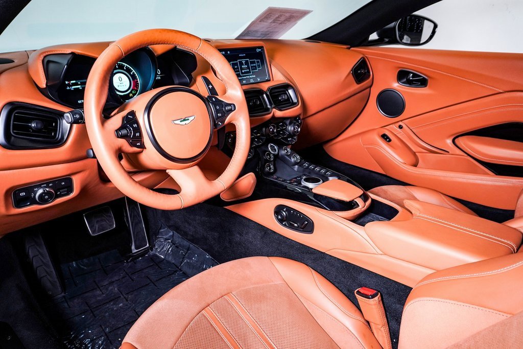Used 2023 Aston Martin V8 Vantage Coupe image 20