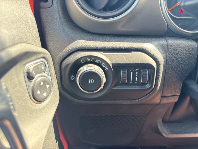 Used 2018 Jeep Wrangler Unlimited Sport S AWD/4WD image 30