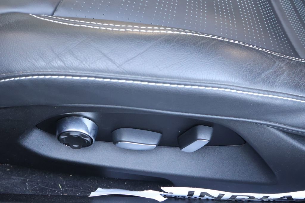 Used 2022 Chevrolet Corvette Stingray Premium Cpe w/ Z51 Performance Package image 13