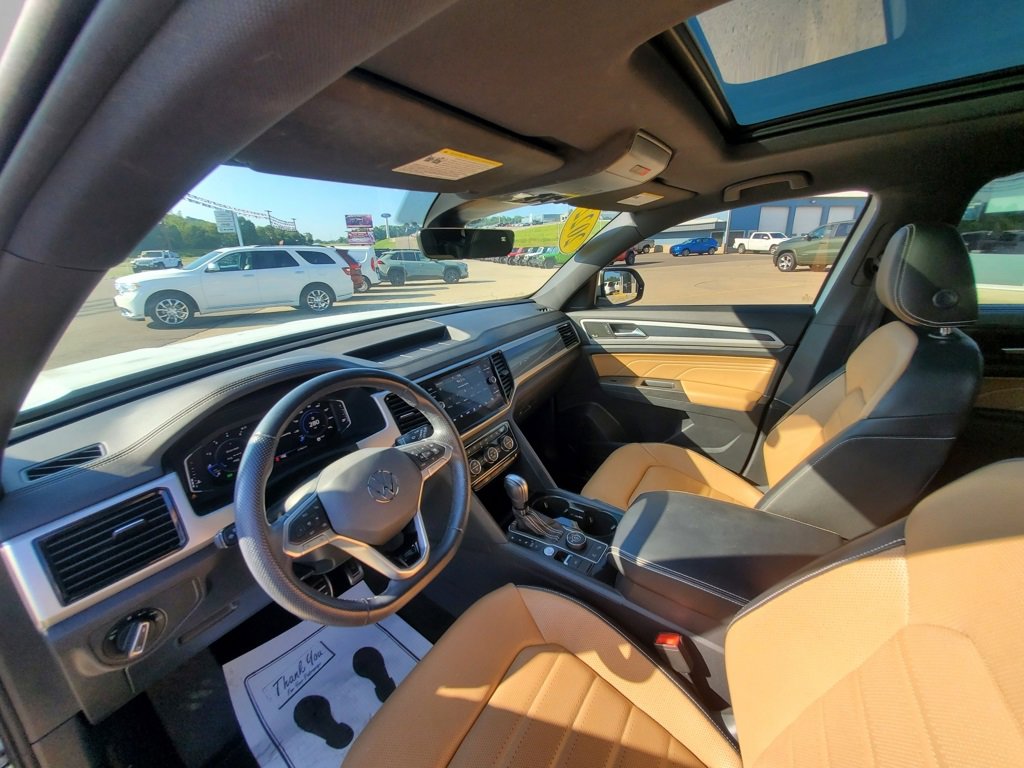 Used 2022 Volkswagen Atlas Cross Sport SEL Premium R-Line image 40