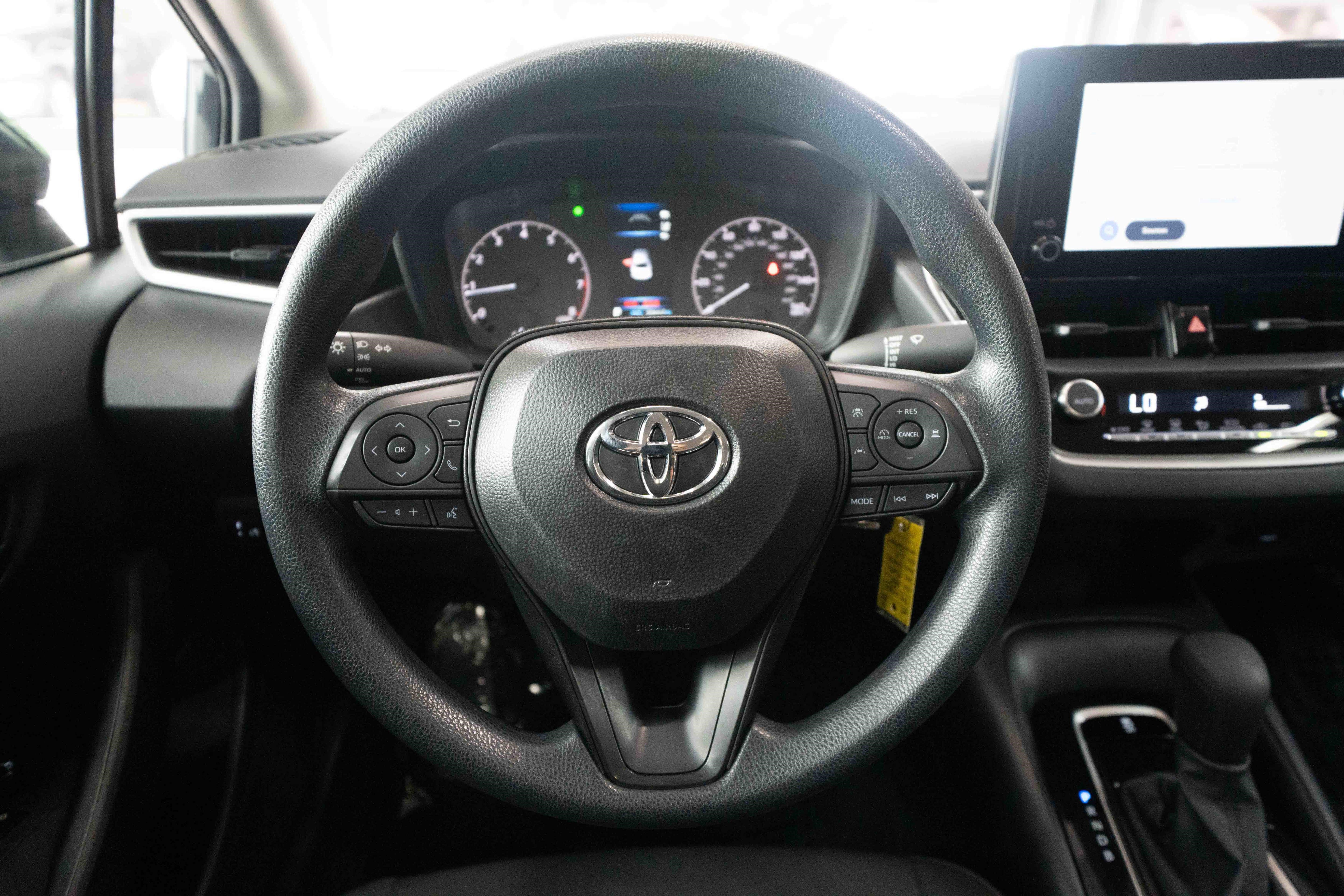Used 2025 Toyota Corolla LE FWD image 21