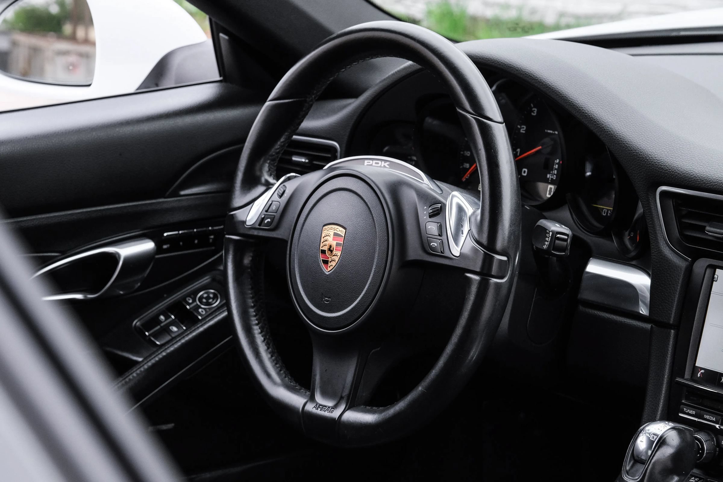 Used 2013 Porsche 911 Carrera 4 AWD/4WD image 12
