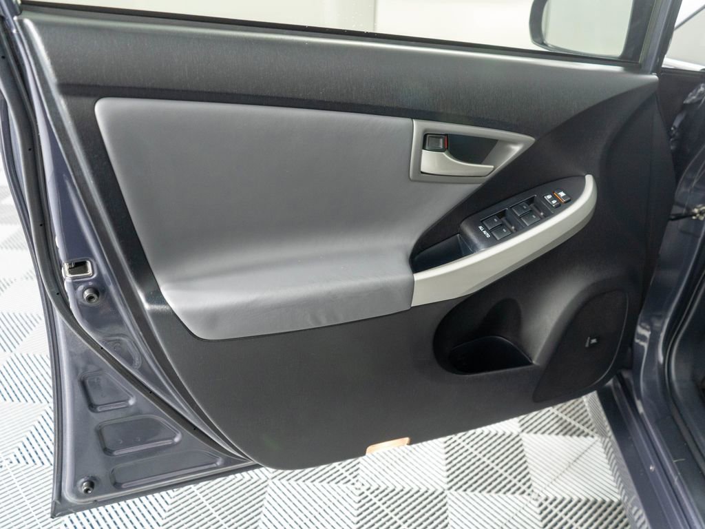 Used 2015 Toyota Prius Four image 20