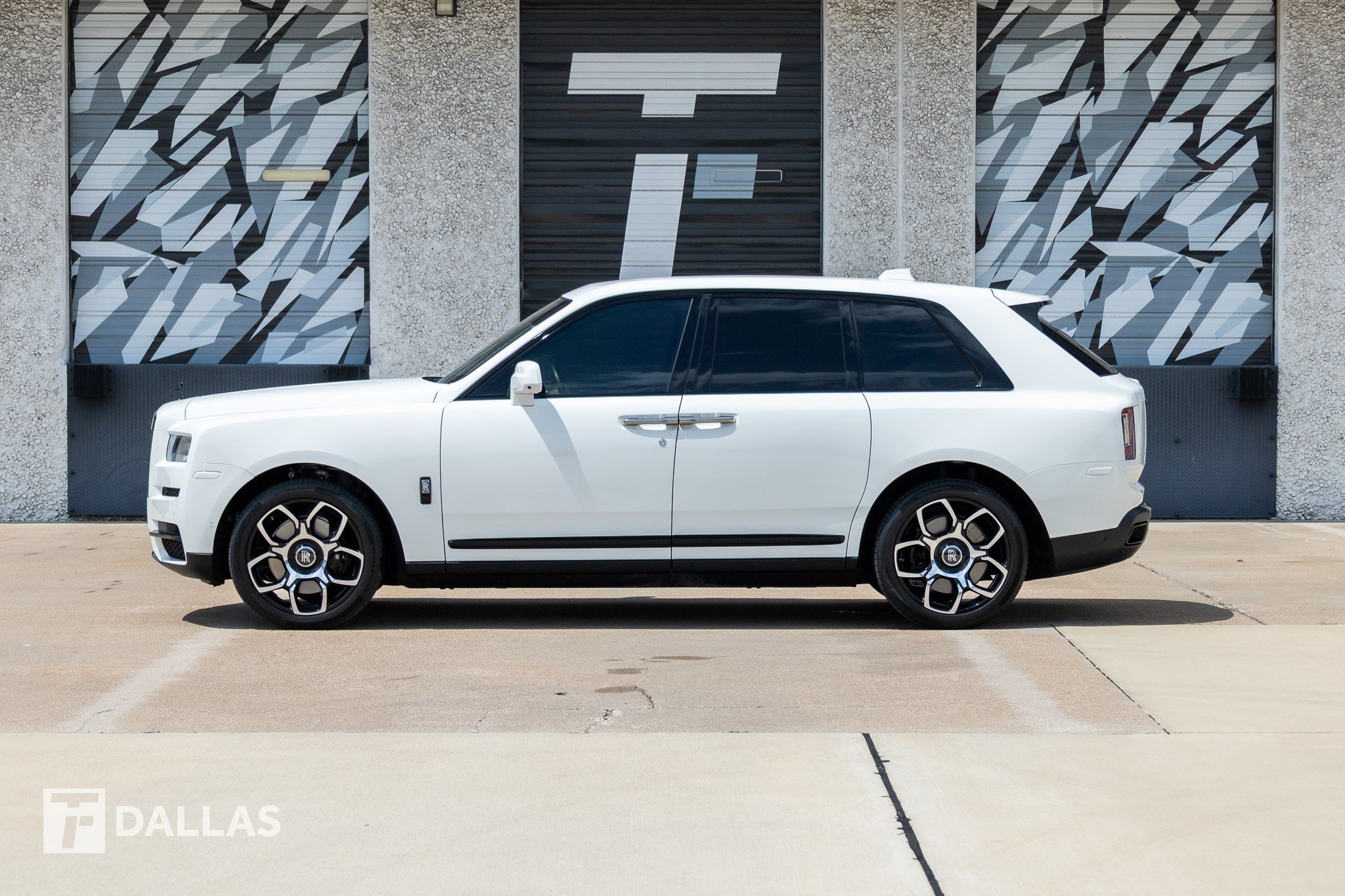 Used 2022 Rolls-Royce Cullinan AWD/4WD image 8