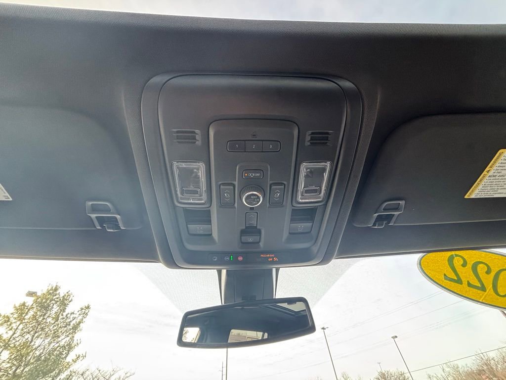 Used 2022 GMC Yukon AT4 w/ Technology Package image 42