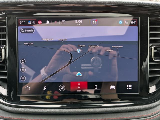 Used 2025 Dodge Durango GT AWD/4WD image 32