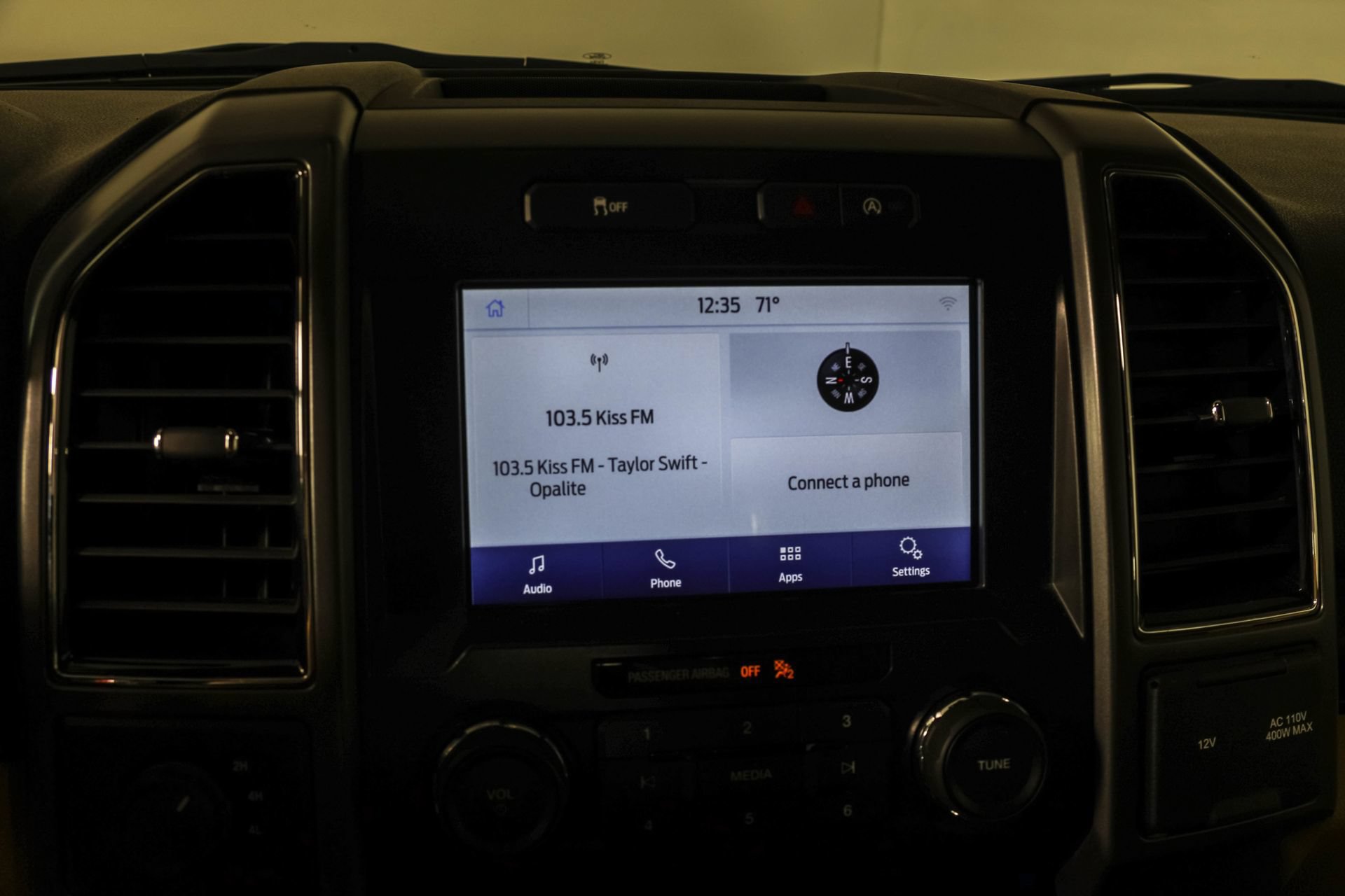 Used 2019 Ford F150 XLT w/ Equipment Group 302A Luxury AWD/4WD image 30