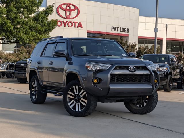 Used 2017 Toyota 4Runner SR5 Premium AWD/4WD image 2