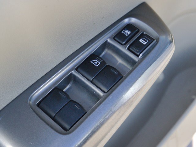 Used 2011 Subaru Impreza Outback Sport image 12