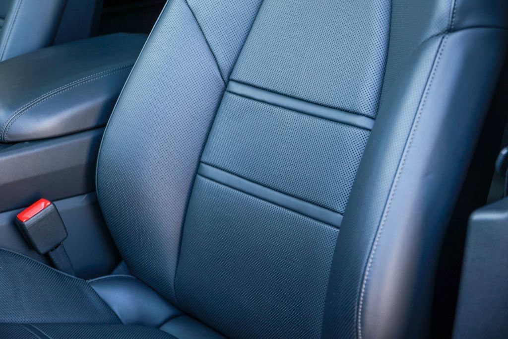 Certified 2025 Porsche Cayenne E-Hybrid Coupe image 53