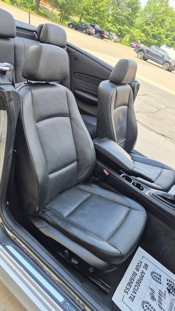 Used 2008 BMW 128i Convertible RWD image 33