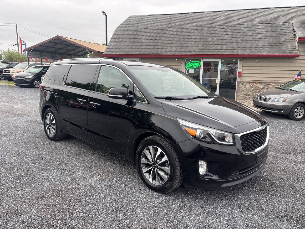Used 2015 Kia Sedona SX FWD image 4