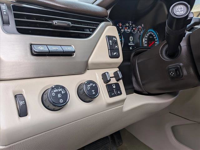 Used 2018 GMC Yukon XL Denali image 17