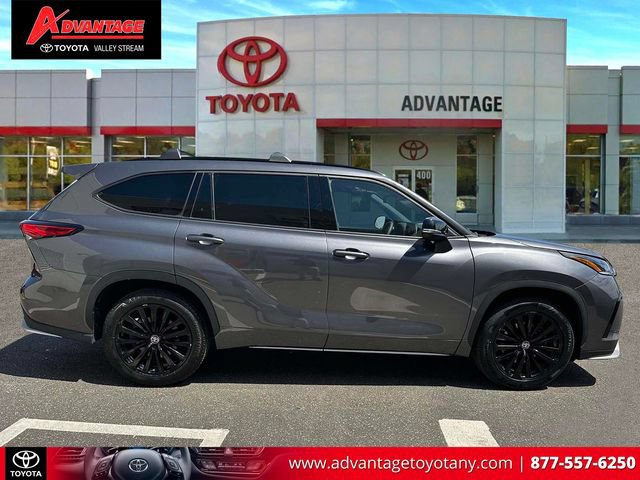 Used 2023 Toyota Highlander XSE AWD/4WD image 5